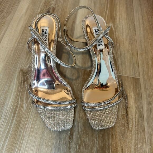 BADGLEY MISCHKA Pale Gold Unity Wedge Sandals Size 8 - Picture 10 of 13